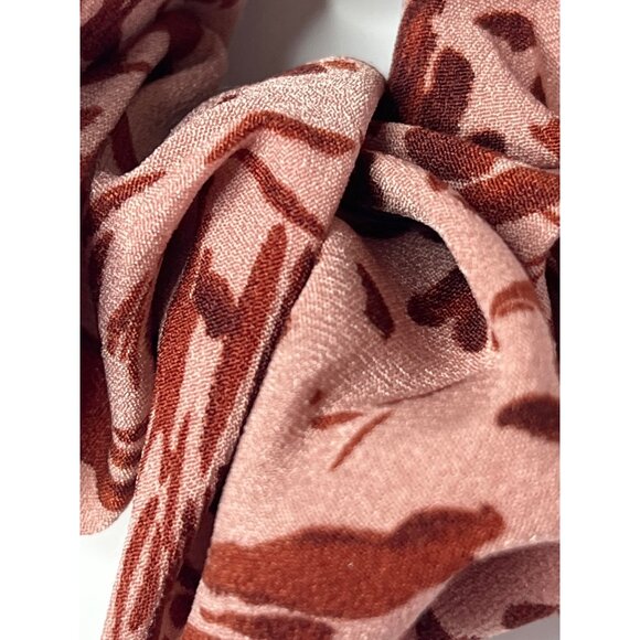 Scunci Pink Red Abstract Scrunchie Hair Tie Womens - Picture 3 of 3